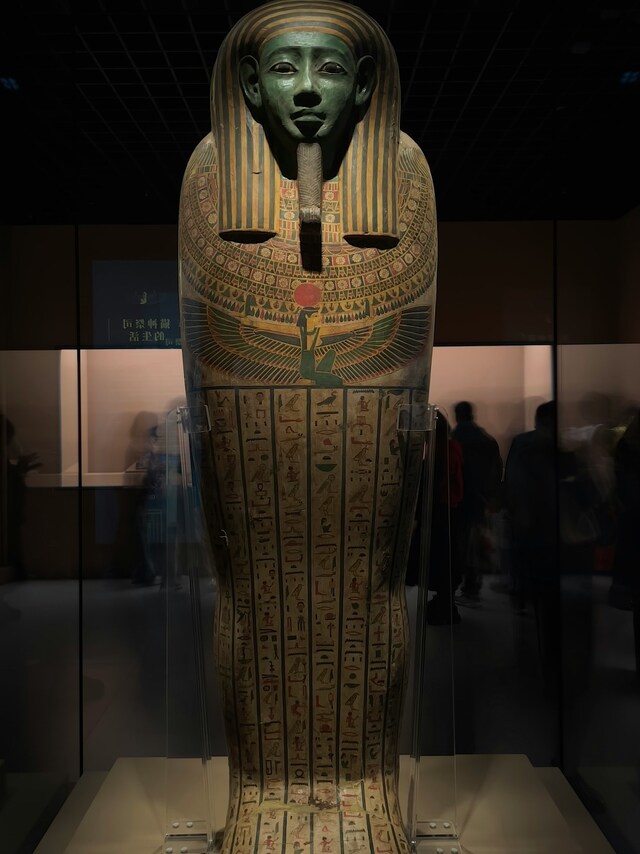 エジプトのファラオの像